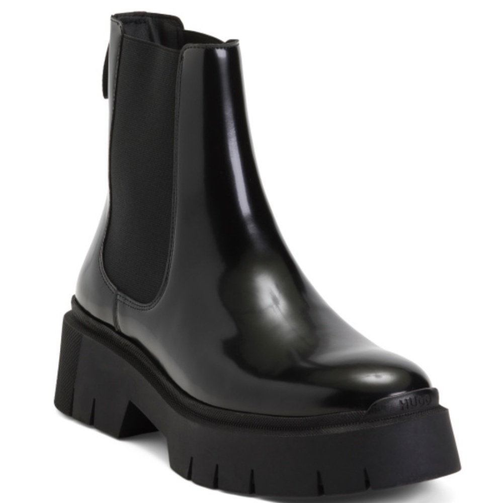 NWT HUGO BOSS Made In Portugal Black Leather Chelsea Booties Size EU40/US9